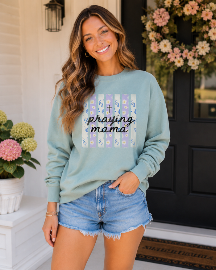 Praying Moms Tee