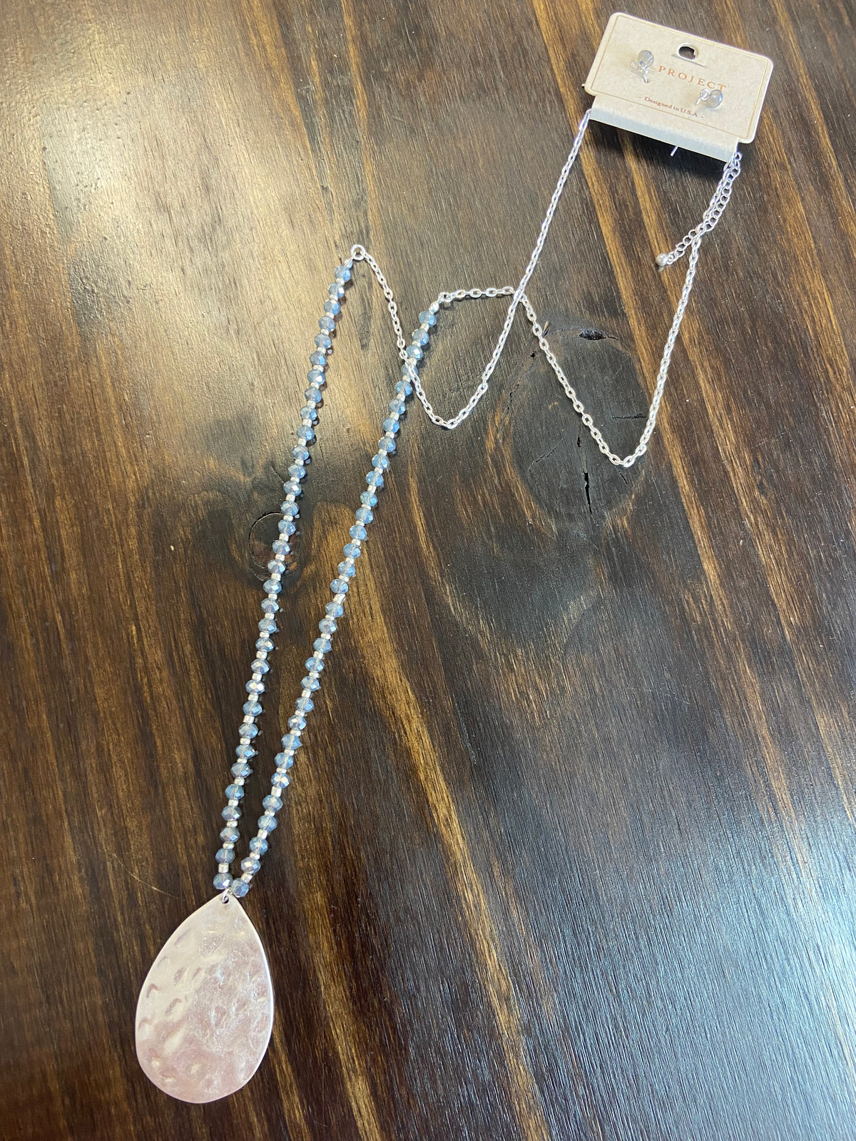 Metal Teardrop Pendant Necklace